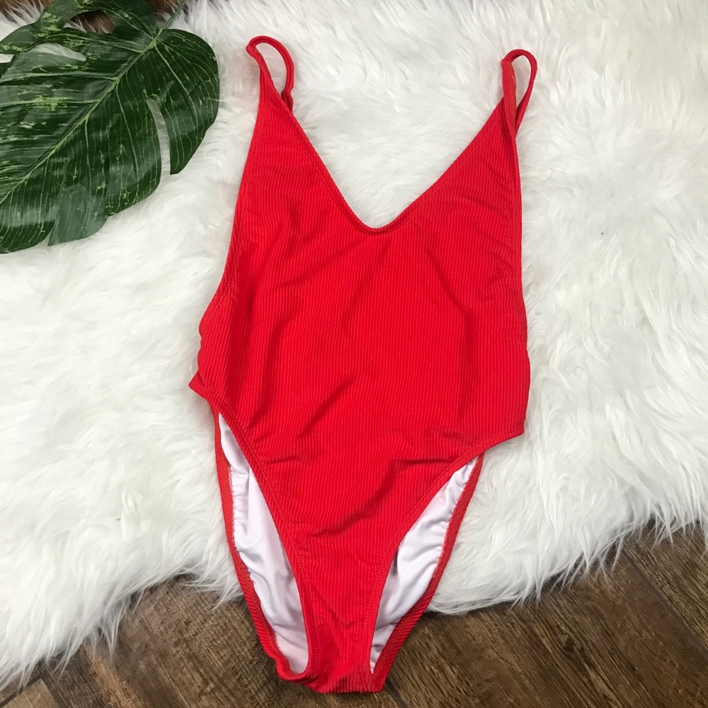 Nasty Gal • Alina Red Ribbed Low Back One Piece - Picture 3 of 8
